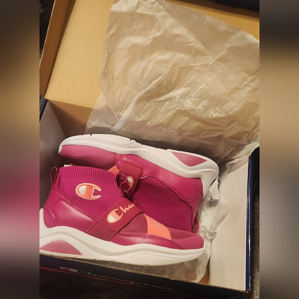 Champion women's size 8